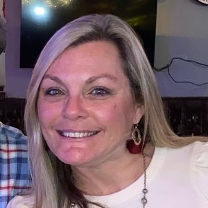 Meet your Posher, Kelli